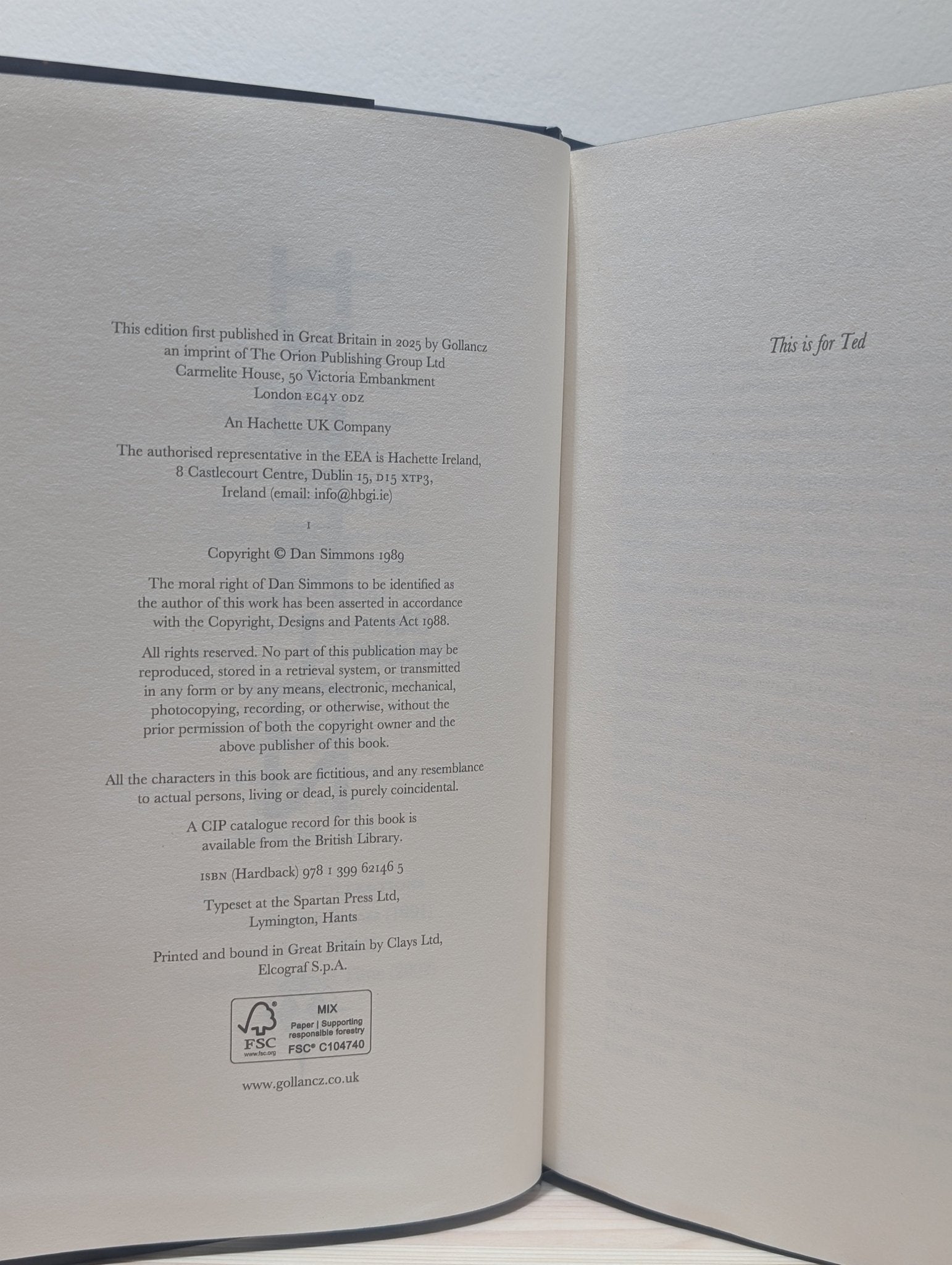 Hyperion by Dan Simmons (Special Edition with sprayed edges) - Fialta Books