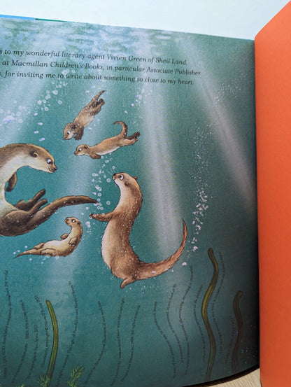 I am Oliver the Otter by Pam Ayres (Signed First Edition) - Fialta Books