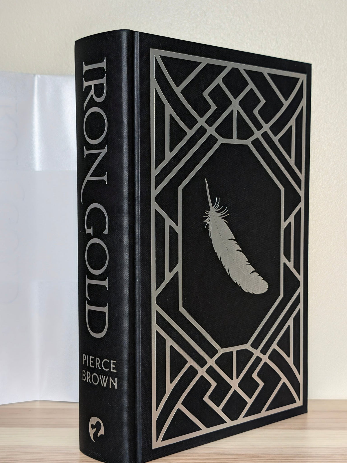 Iron Gold by Pierce Brown (New Hardback Edition) - Fialta Books
