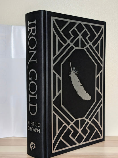 Iron Gold by Pierce Brown (New Hardback Edition) - Fialta Books