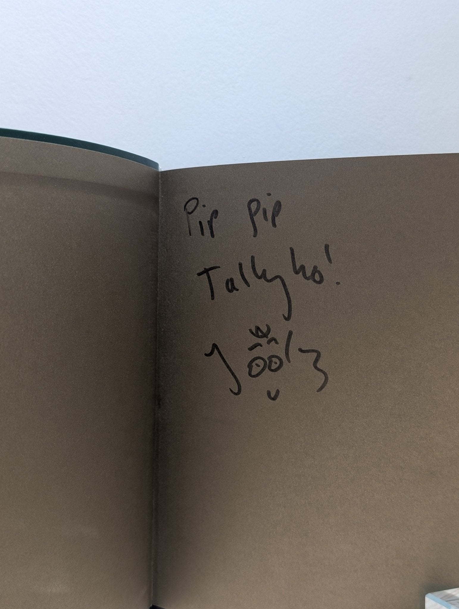 Joolz Guides: Rather Splendid London Pub Walks by Julian McDonnell (Signed First Edition) - Fialta Books