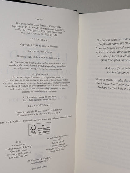 Legend by David Gemmell (Collector's Edition with sprayed edges) - Fialta Books