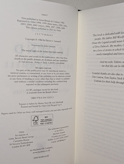 Legend by David Gemmell (Collector's Edition with sprayed edges) - Fialta Books