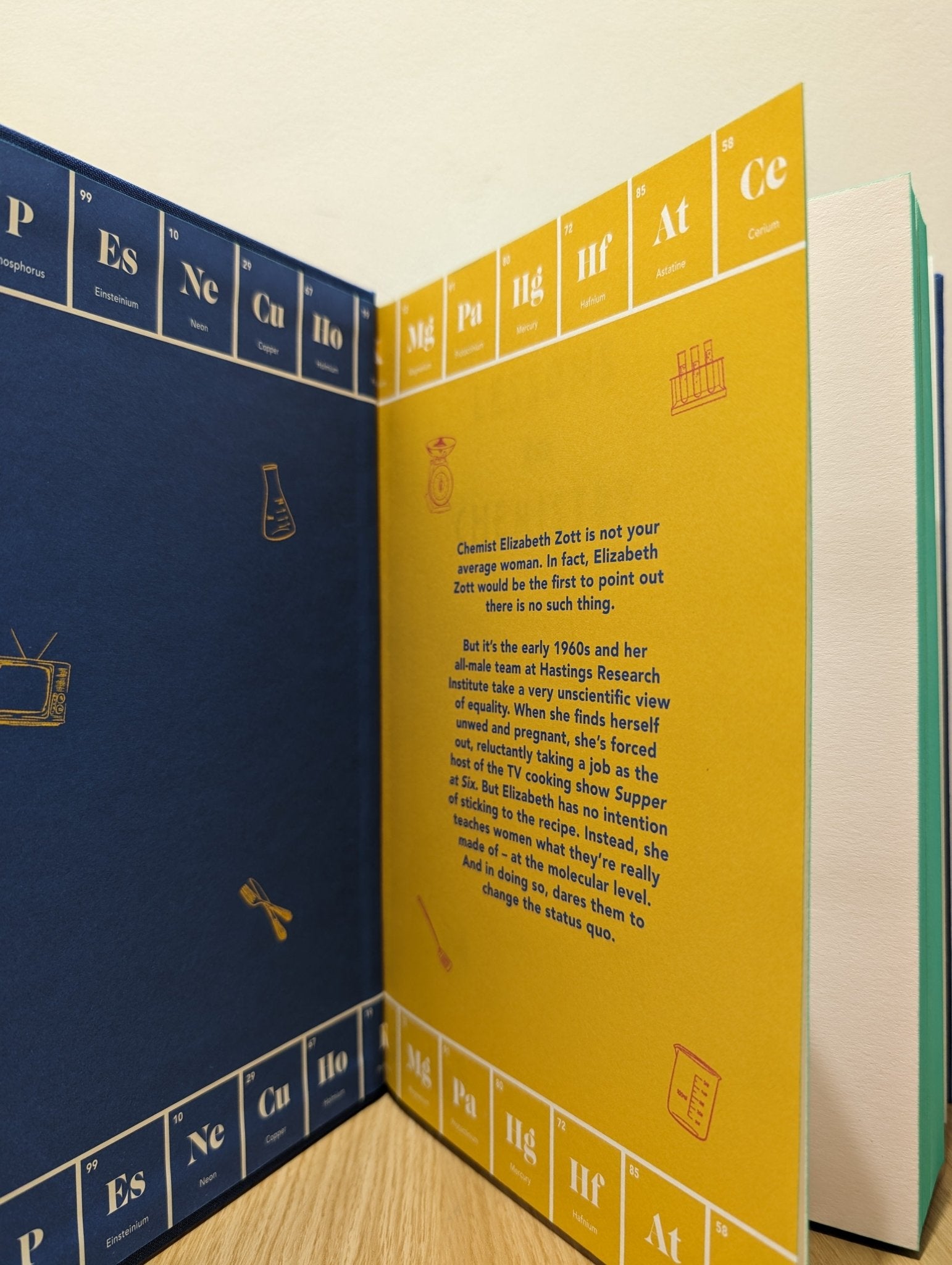 Lessons in Chemistry by Bonnie Garmus (Clothbound Collector's Edition with sprayed edges) - Fialta Books