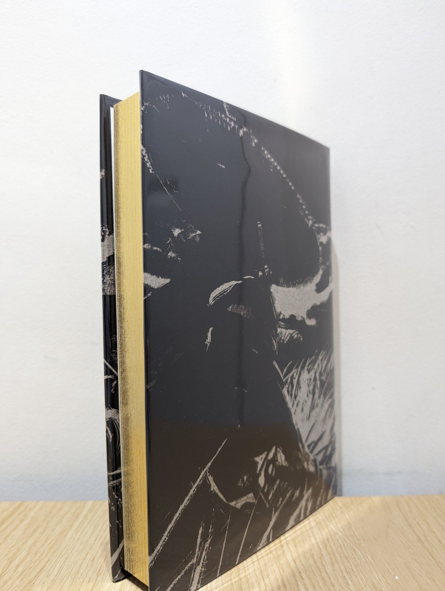 Never Die by Rob J. Hayes (Signed Numbered Edition with gold edges) - Fialta Books