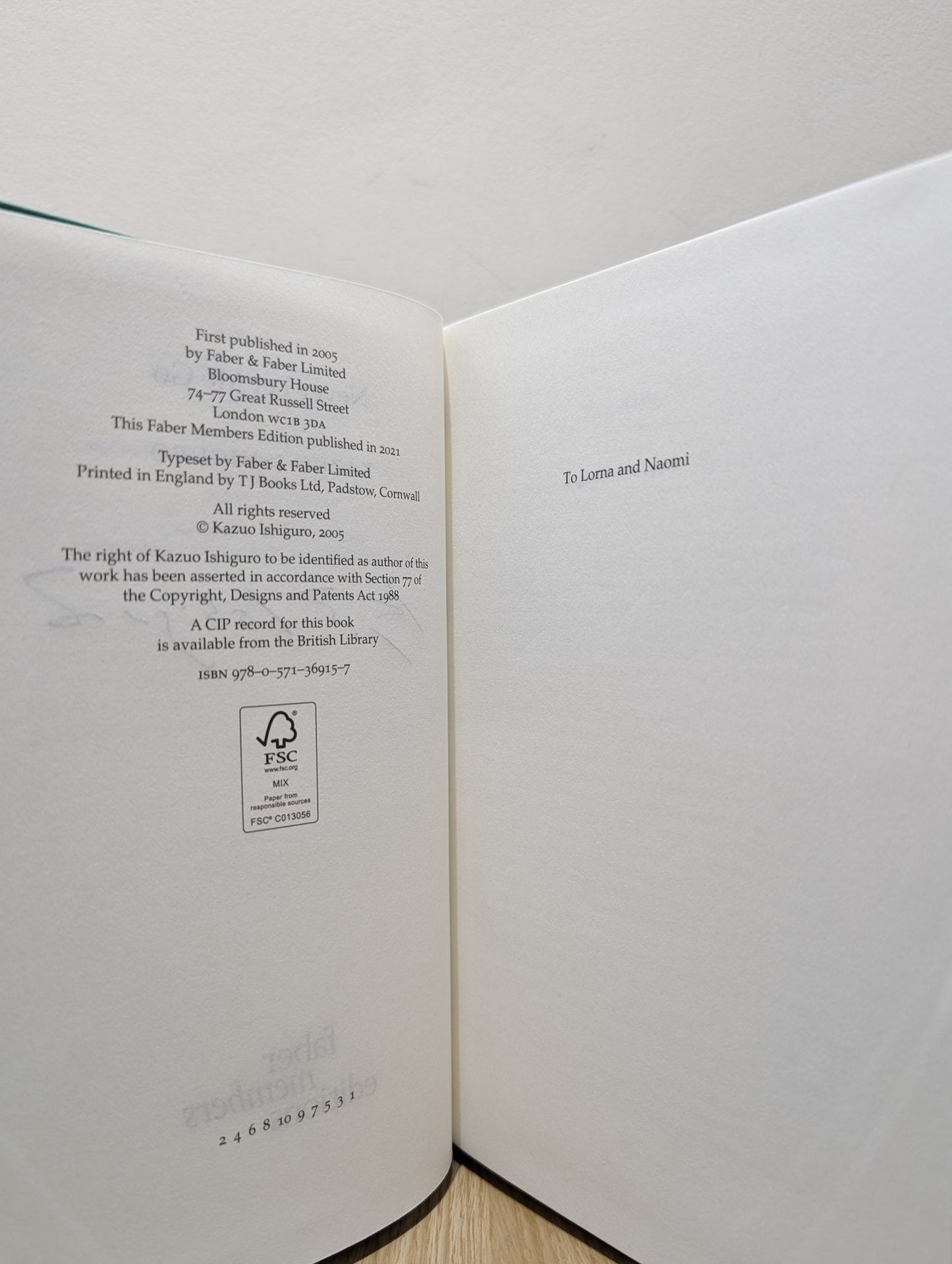 Never Let Me Go by Kazuo Ishiguro (Signed) - Fialta Books