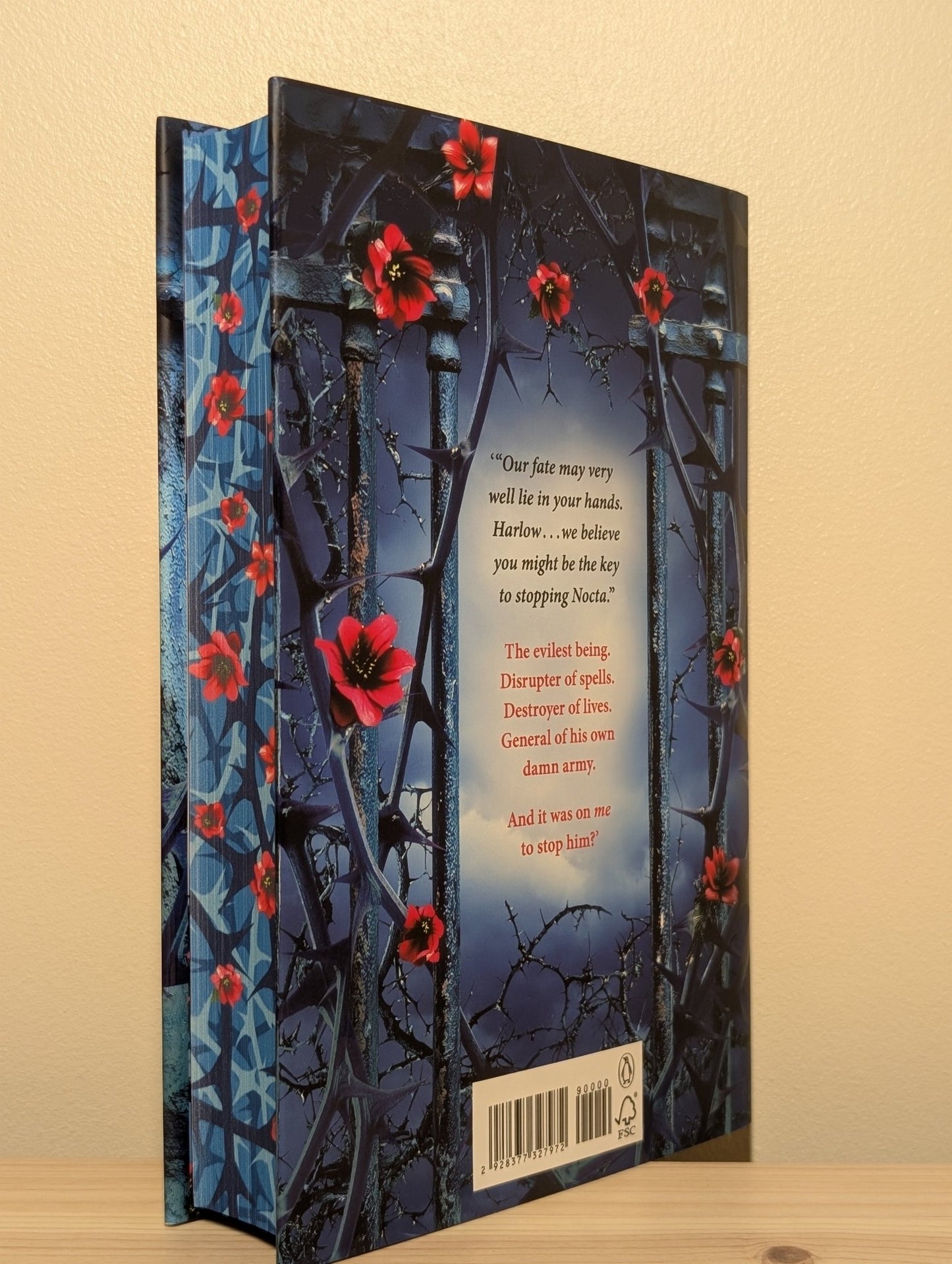 Neverthorn by Shannon Mayer (First Edition with sprayed edges) - Fialta Books