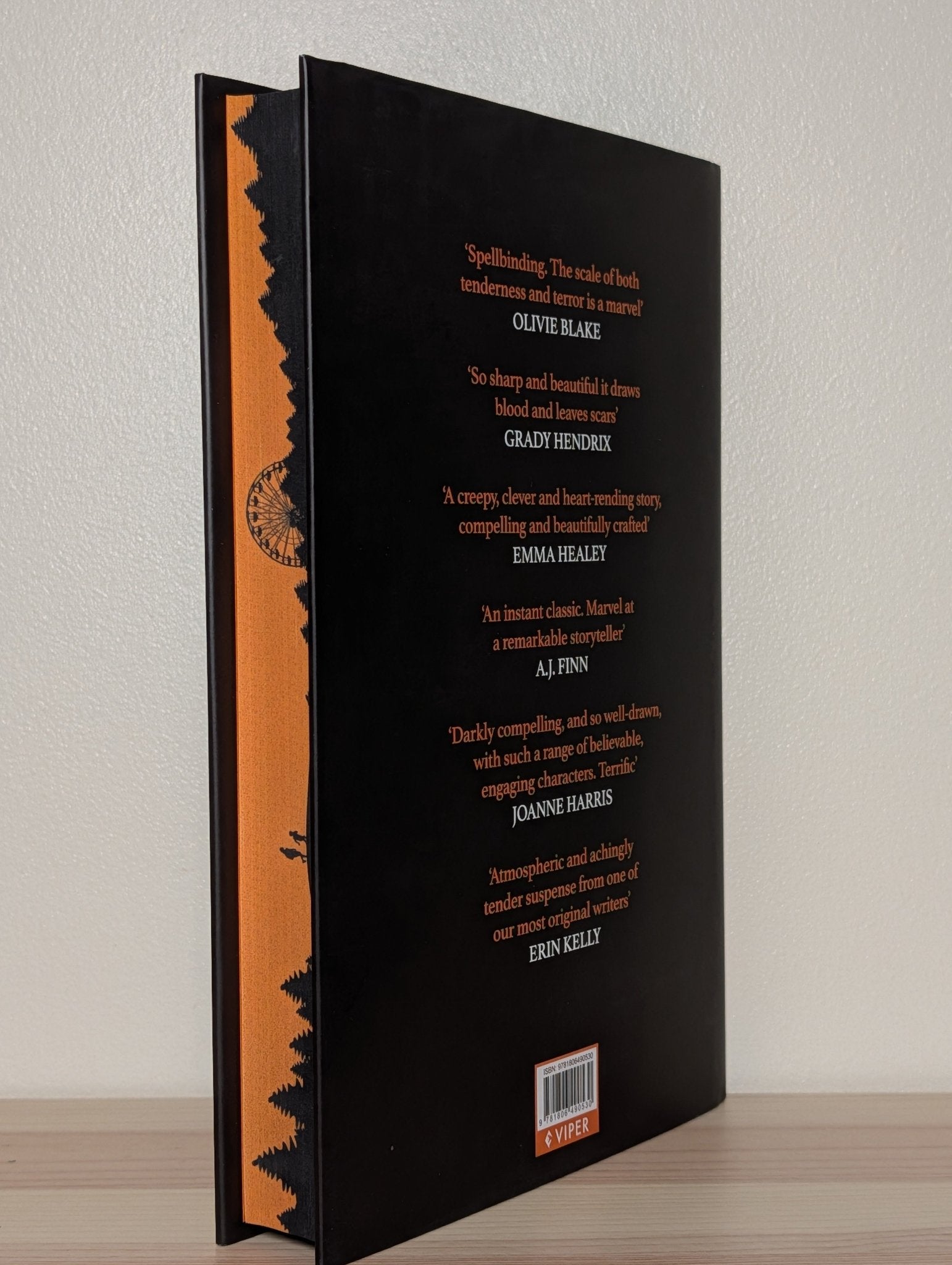 Nowhere Burning by Catriona Ward (Signed First Edition with sprayed edges) - Fialta Books