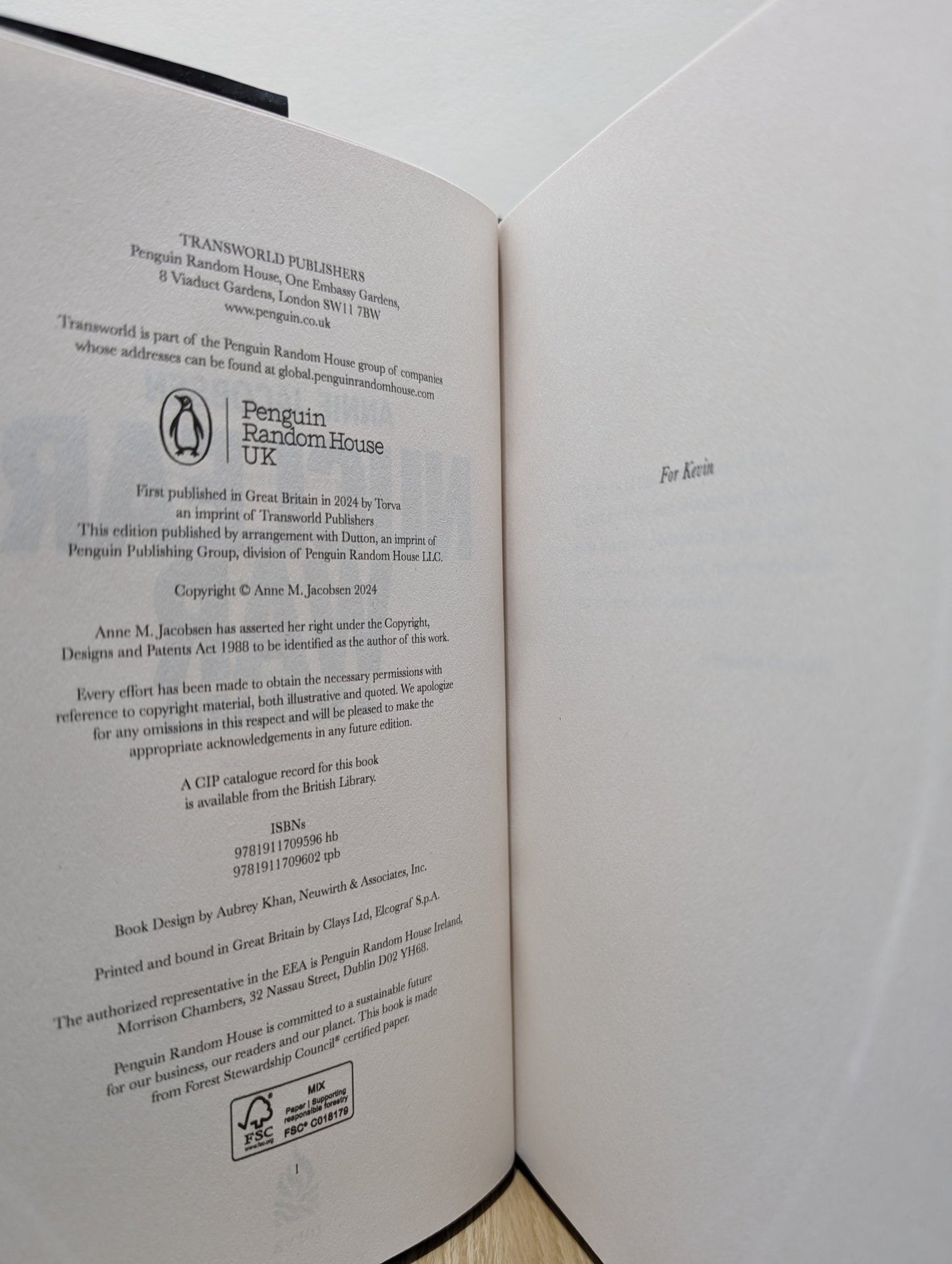 Nuclear War: A scenario by Annie Jacobsen (First Edition) - Fialta Books