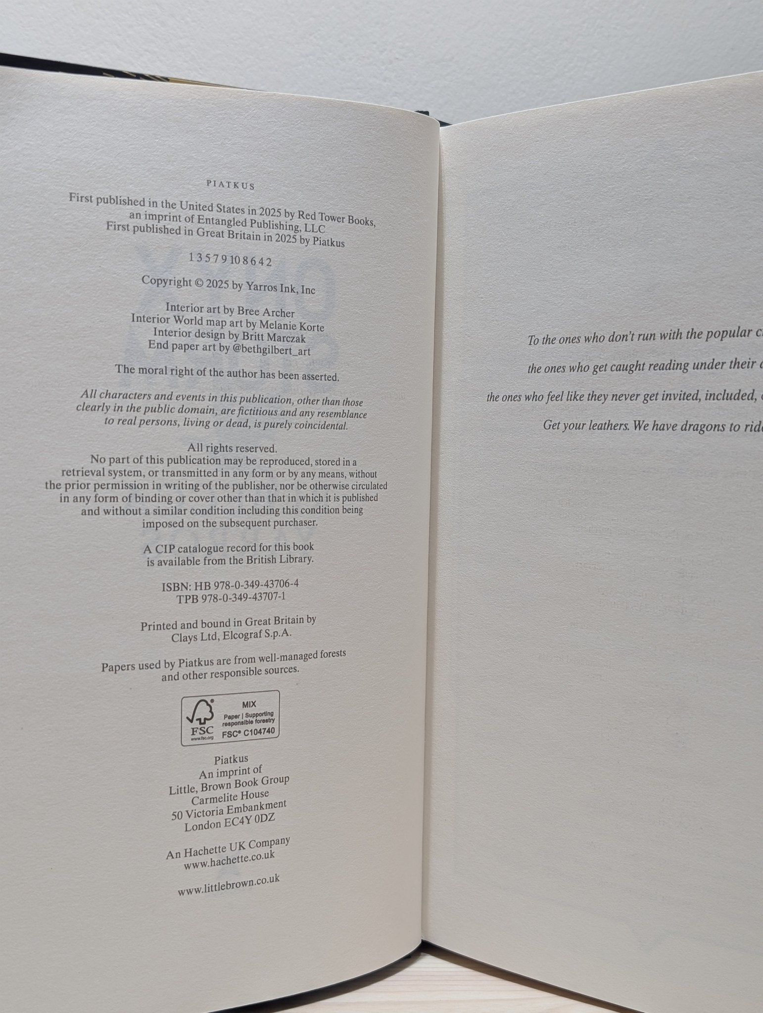 Onyx Storm: The Empyrean 3 by Rebecca Yarros (Signed First Edition imperfect) - Fialta Books