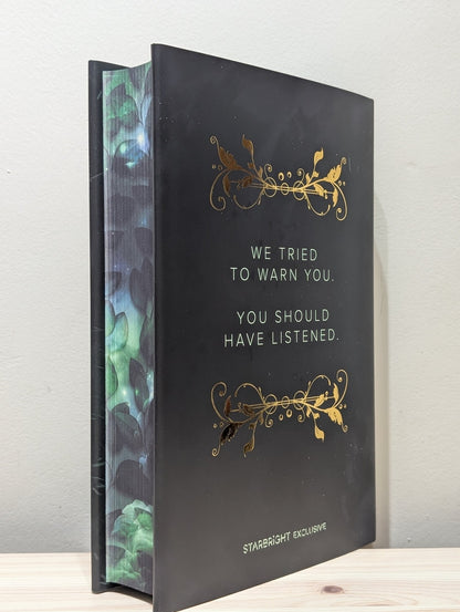 Overgrowth by Mira Grant (Signed First Edition with sprayed edges) - Fialta Books