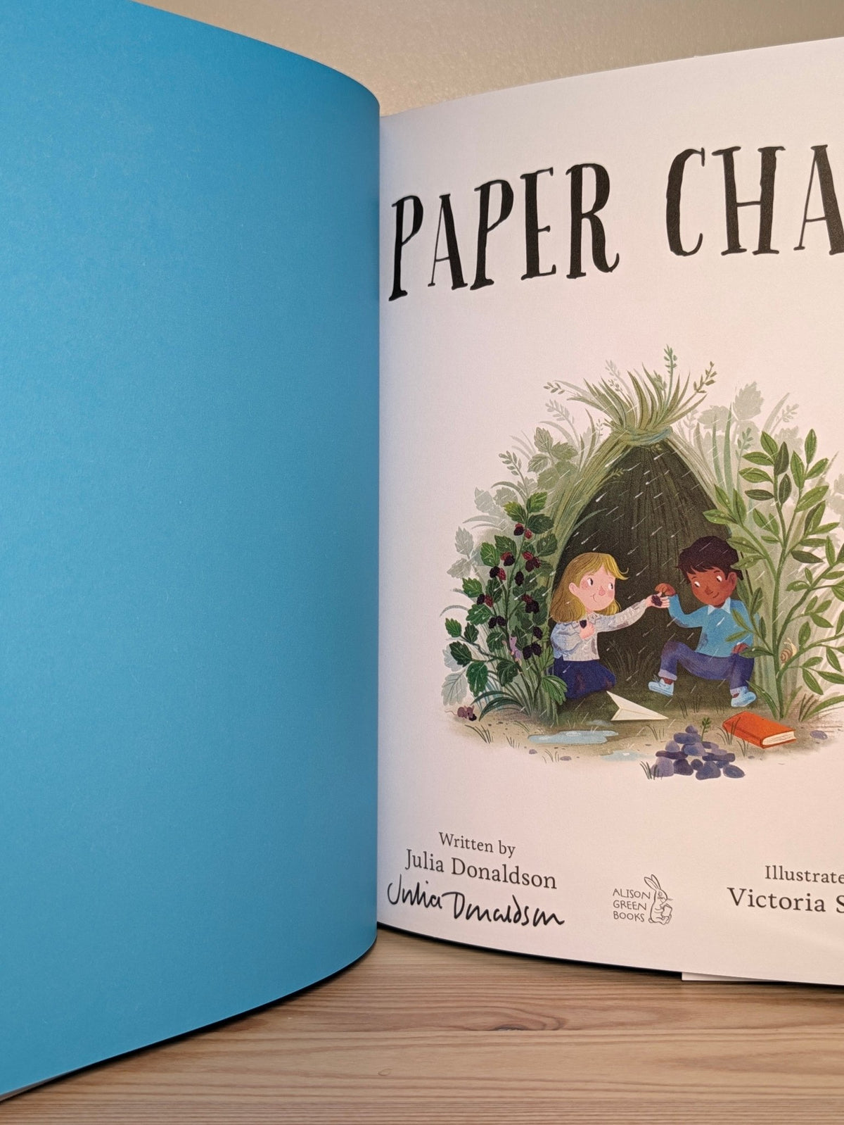 Paper Chase by Julia Donaldson (Signed Edition) - Fialta Books