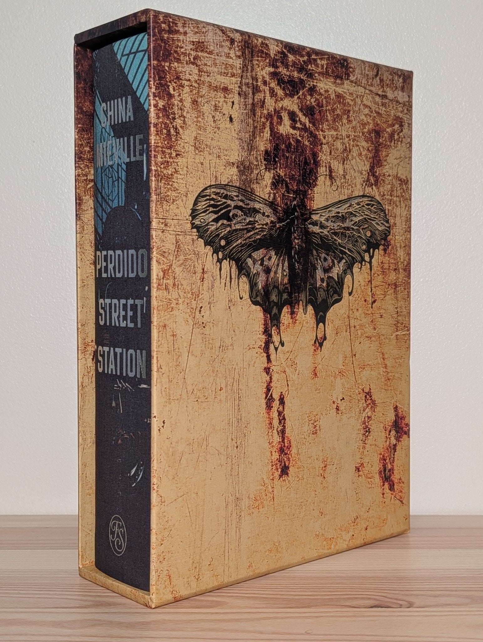Perdido Street Station by China Mieville (Folio Slipcase Edition) - Fialta Books