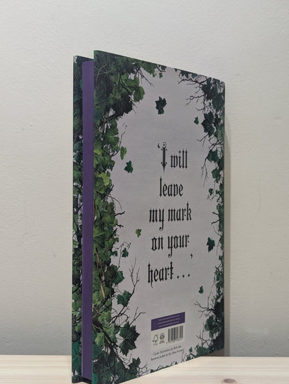 Powerful: a Powerless story by Lauren Roberts (Deluxe Edition with sprayed edges) - Fialta Books