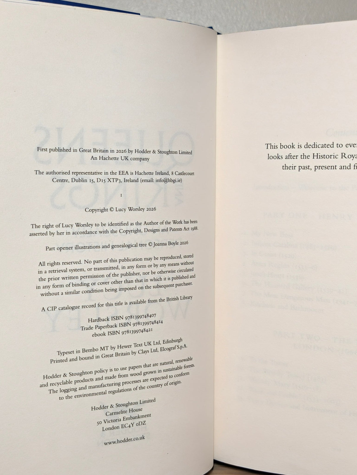 Queens and Kings by Lucy Worsley (Signed Numbered First Edition with sprayed edges) - Fialta Books
