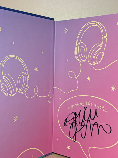 Radio Silence by Alice Oseman (Signed Anniversary Edition with sprayed edges) - Fialta Books