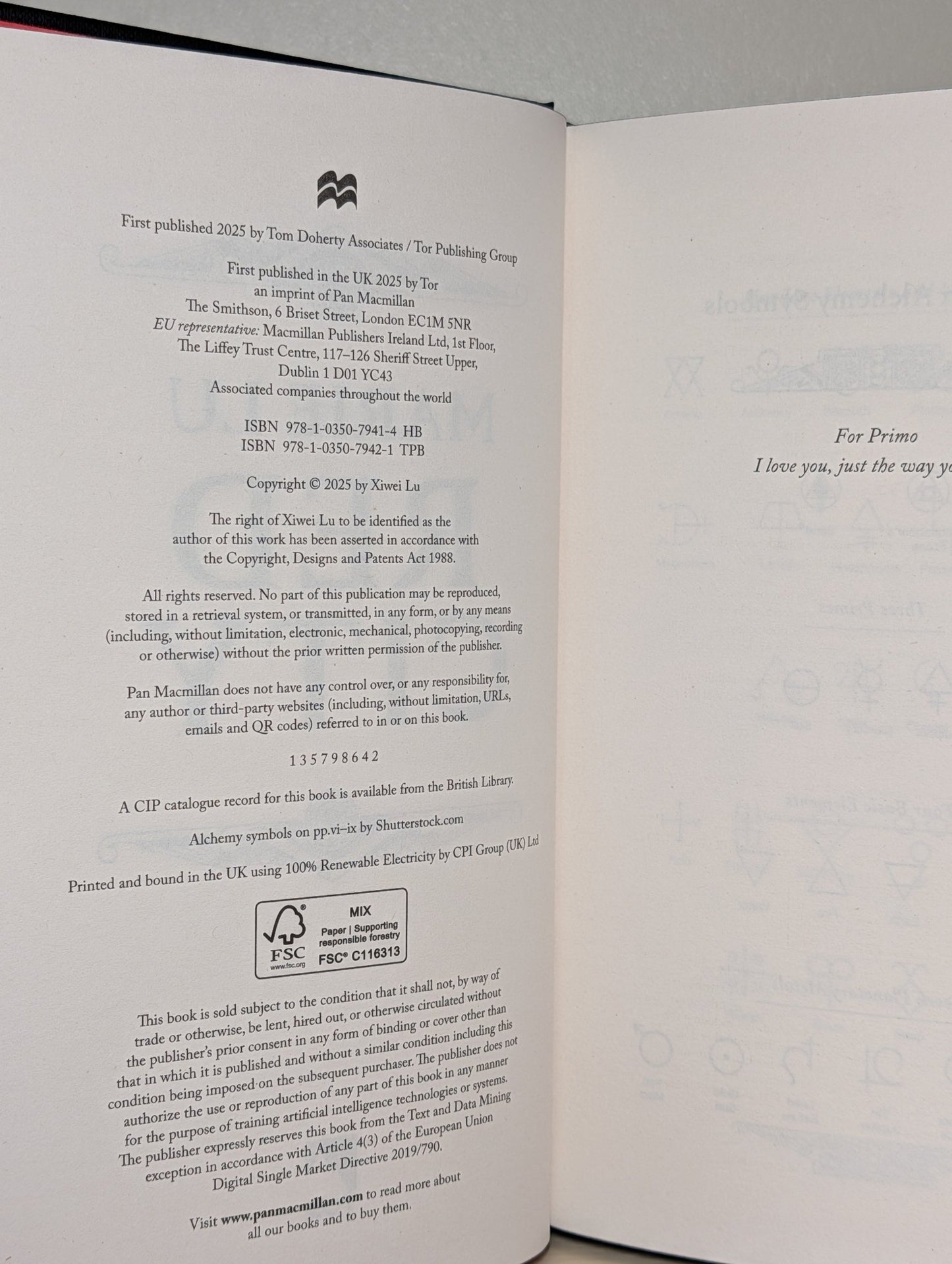 Red City by Marie Lu (Signed First Edition with sprayed edges) - Fialta Books