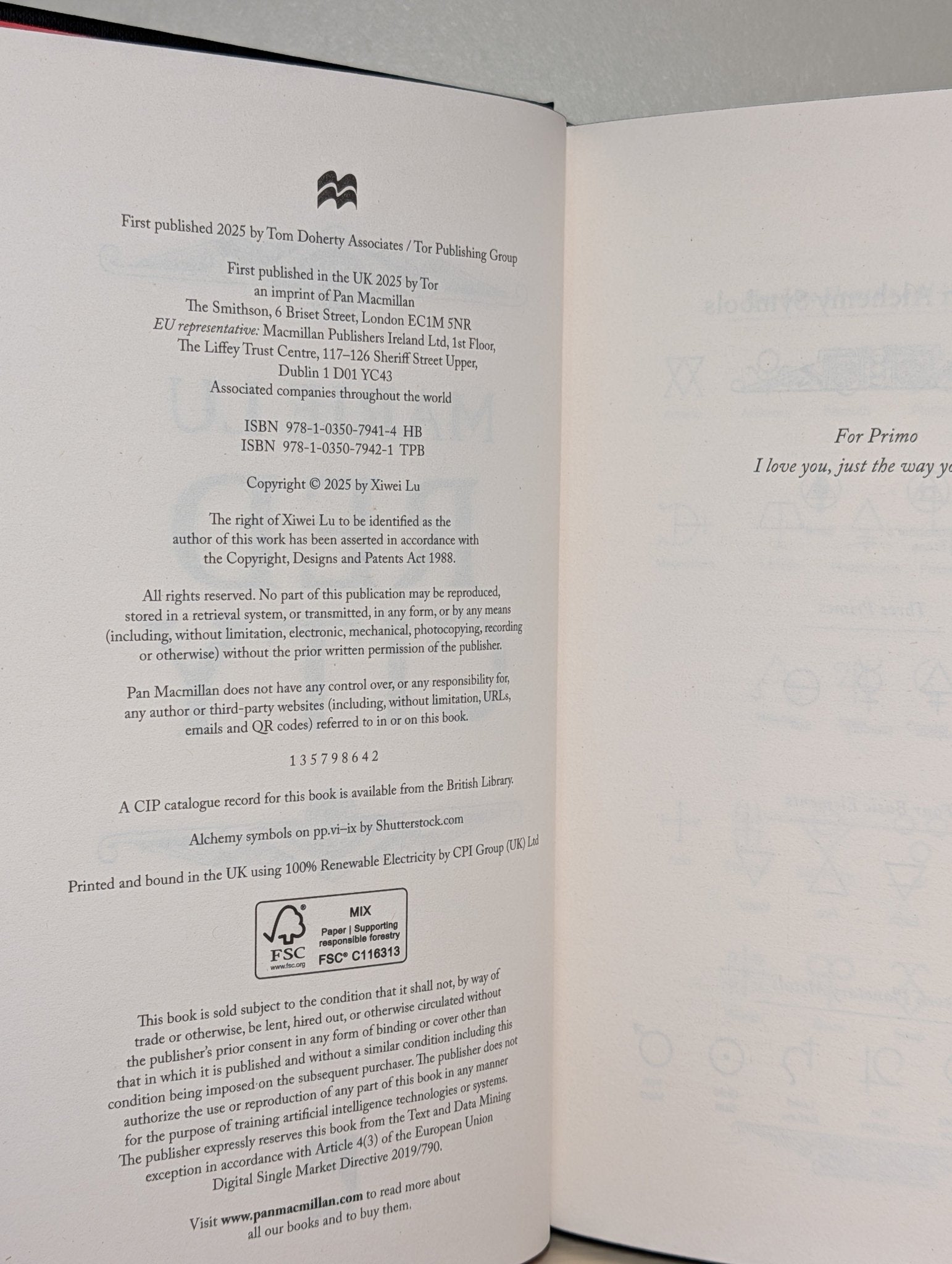 Red City by Marie Lu (Signed First Edition with sprayed edges) - Fialta Books