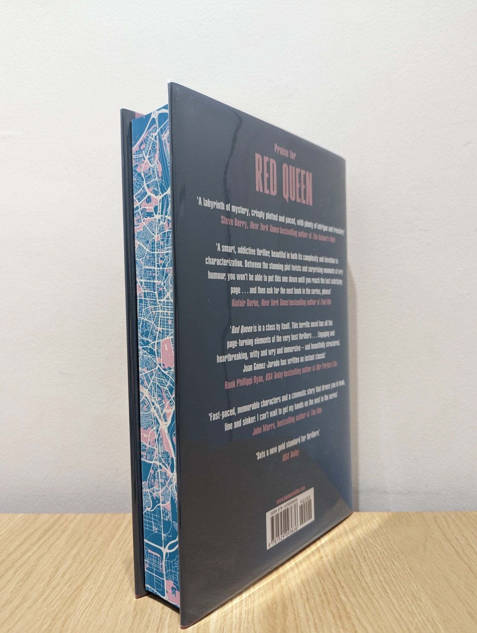 Red Queen by Juan Gómez - Jurado (Signed First Edition with sprayed edges) - Fialta Books