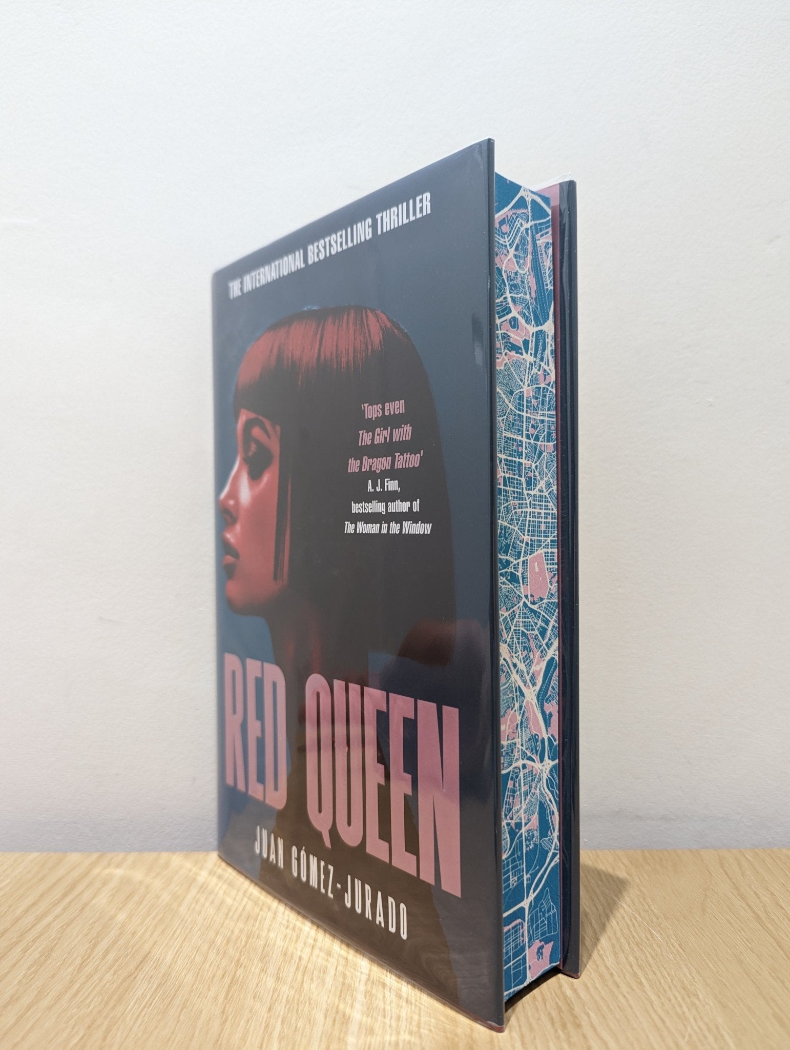 Red Queen by Juan Gómez - Jurado (Signed First Edition with sprayed edges) - Fialta Books