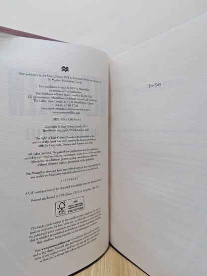 Red Queen by Juan Gómez - Jurado (Signed First Edition with sprayed edges) - Fialta Books