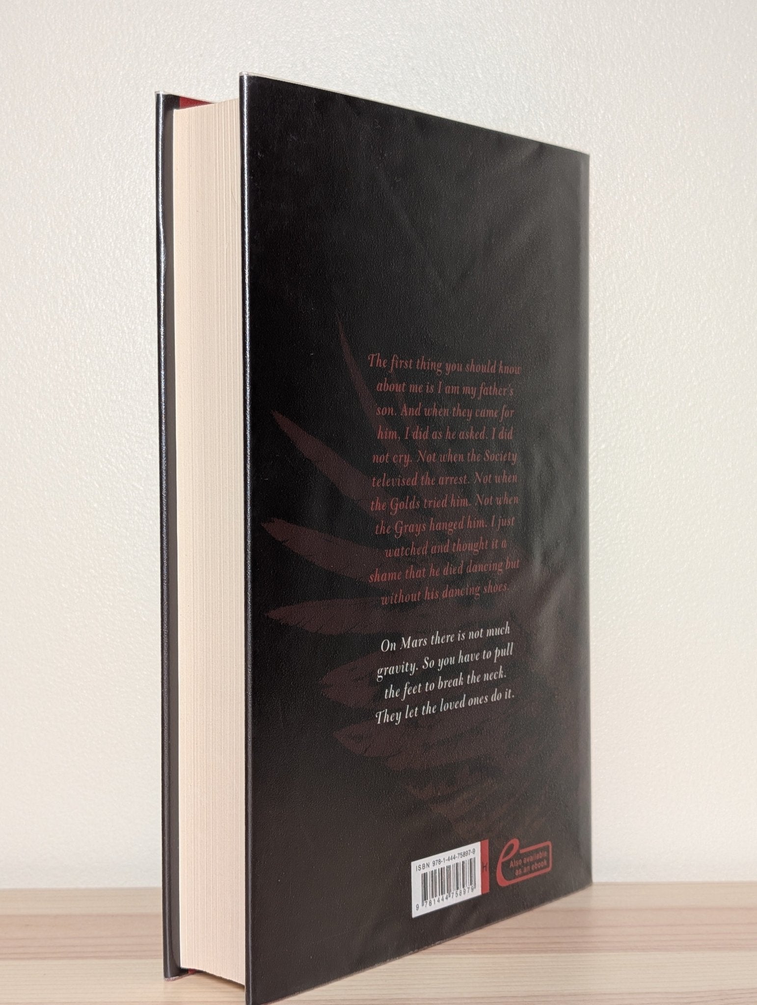 Red Rising by Pierce Brown (Signed Lined First Edition) - Fialta Books