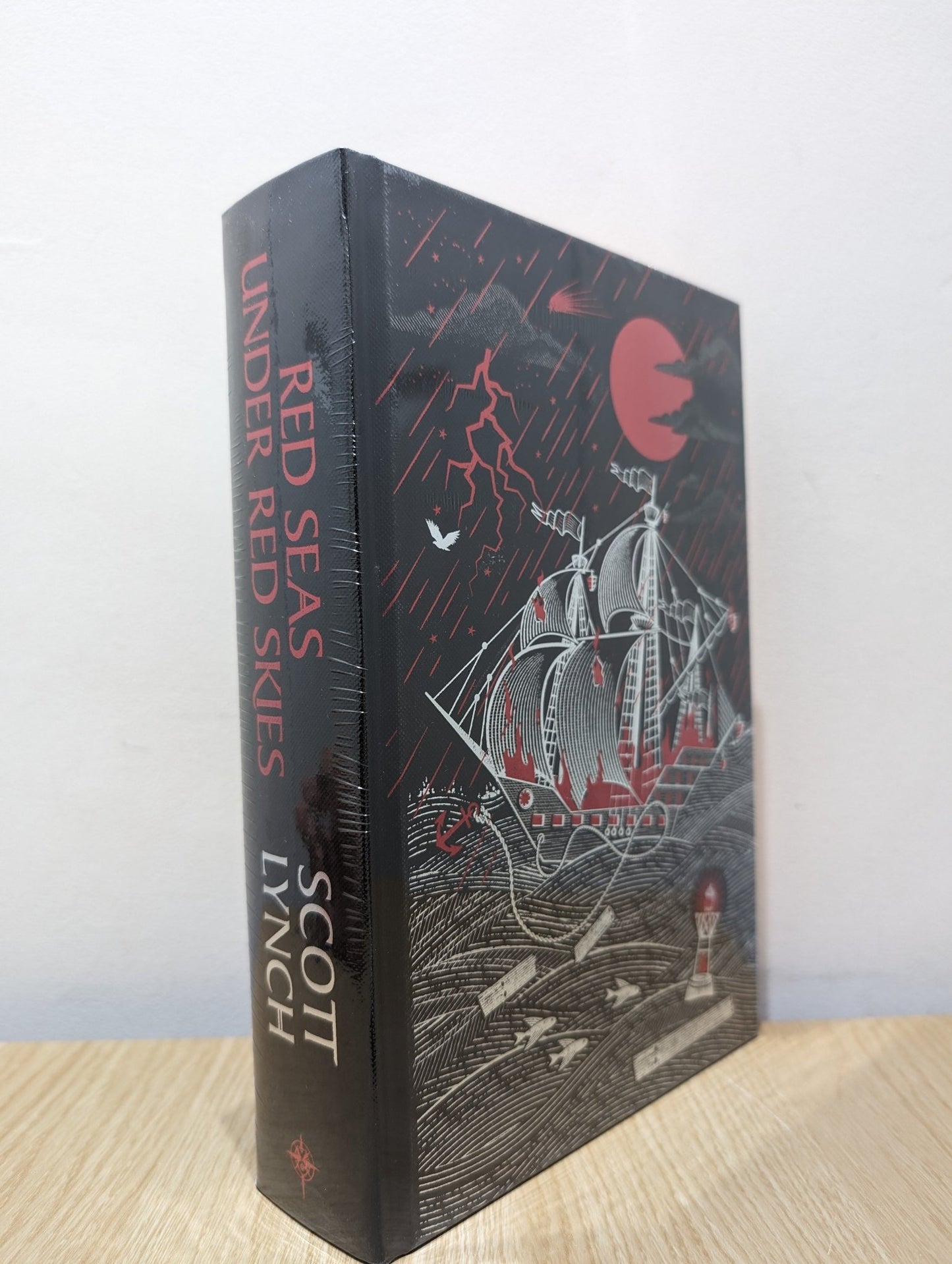 Red Seas Under Red Skies by Scott Lynch (Signed Numbered Deluxe Edition) - Fialta Books