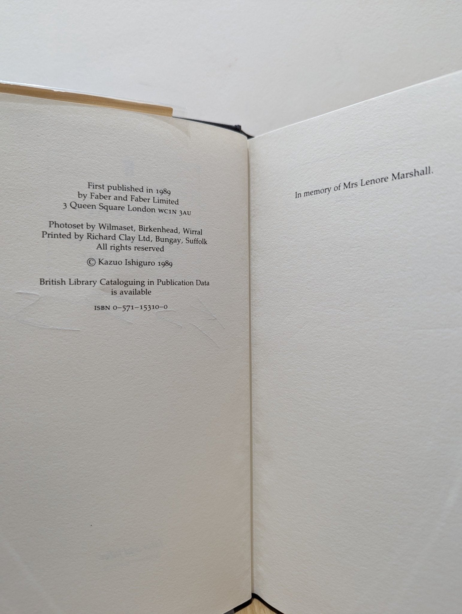 Remains of the Day by Kazuo Ishiguro (Signed First Edition) - Fialta Books