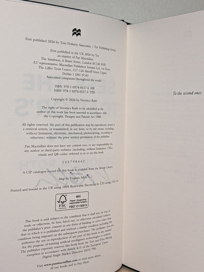 Seek The Traitor's Son by Veronica Roth (Signed First Edition with sprayed edges) - Fialta Books