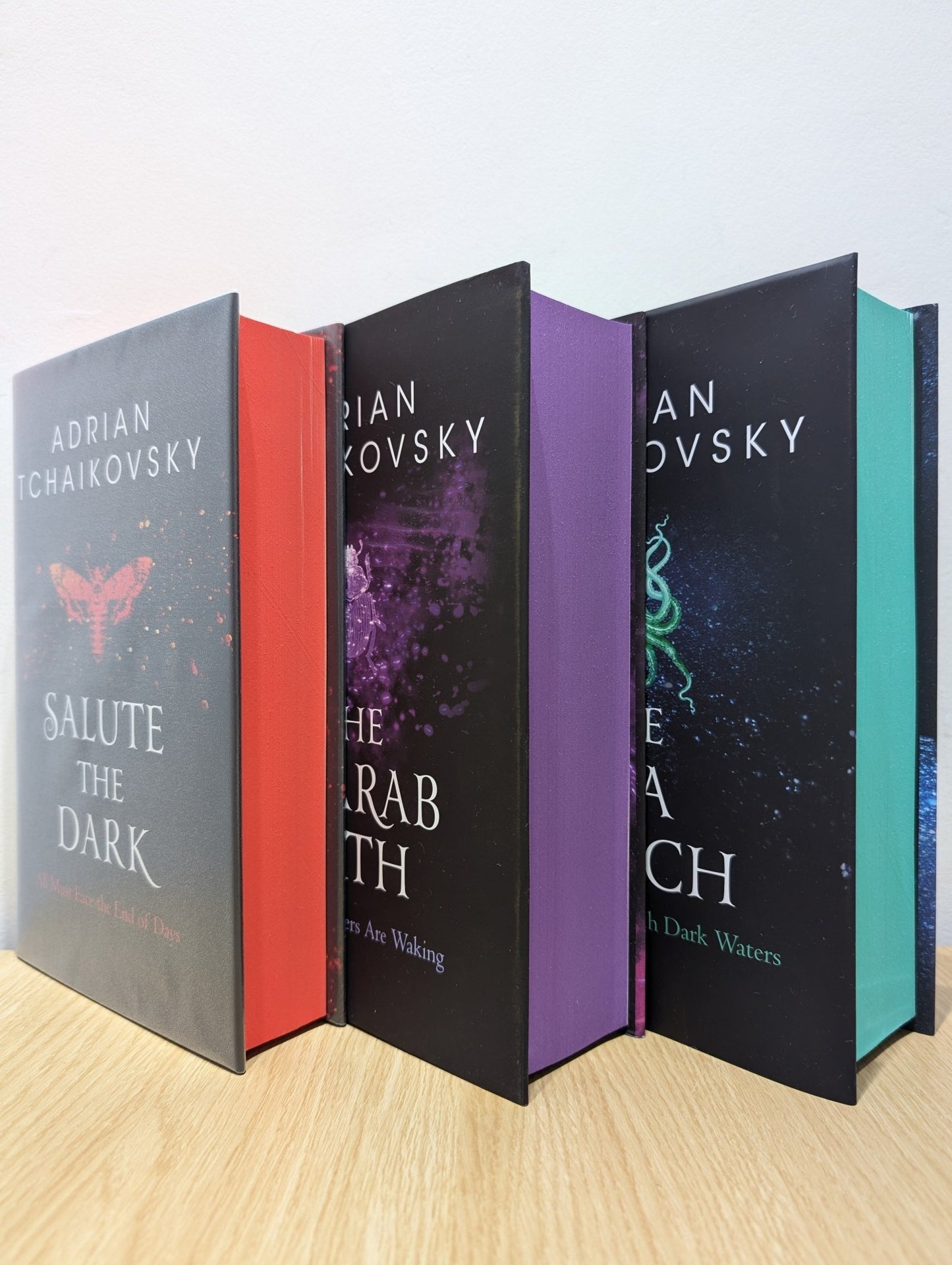 Shadows of the Apt 1 - 10 (Signed Special Edition with sprayed edges) - Fialta Books