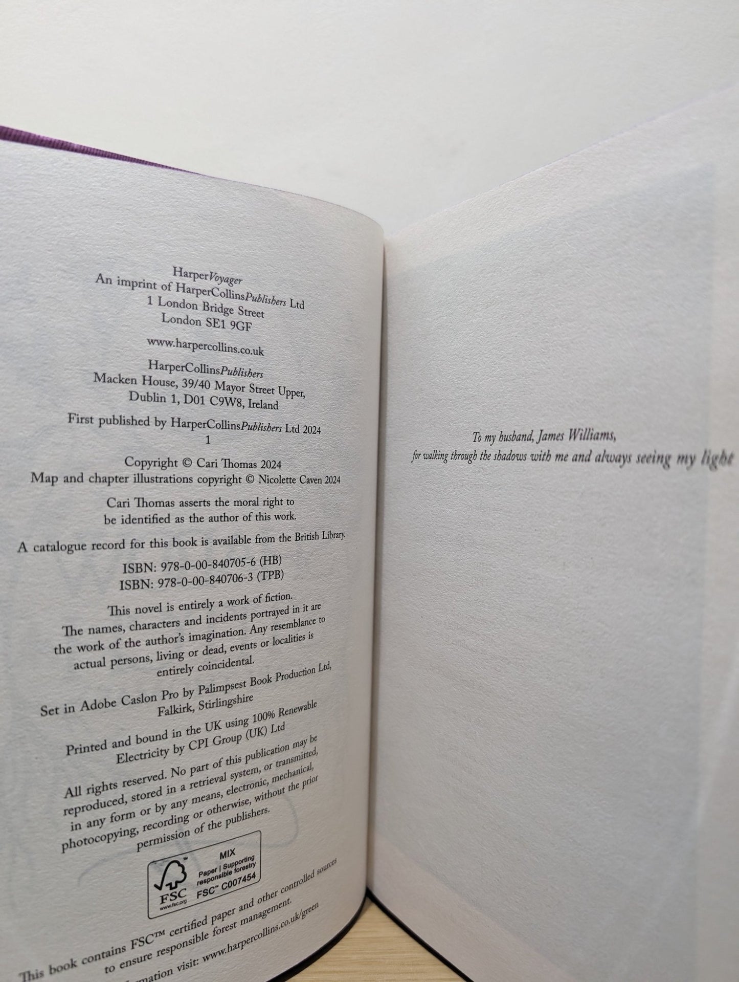 Shadowstitch by Cari Thomas (Signed First Edition with sprayed edges) - Fialta Books