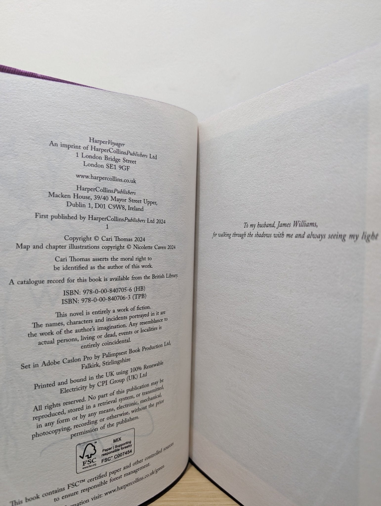 Shadowstitch by Cari Thomas (Signed First Edition with sprayed edges) - Fialta Books