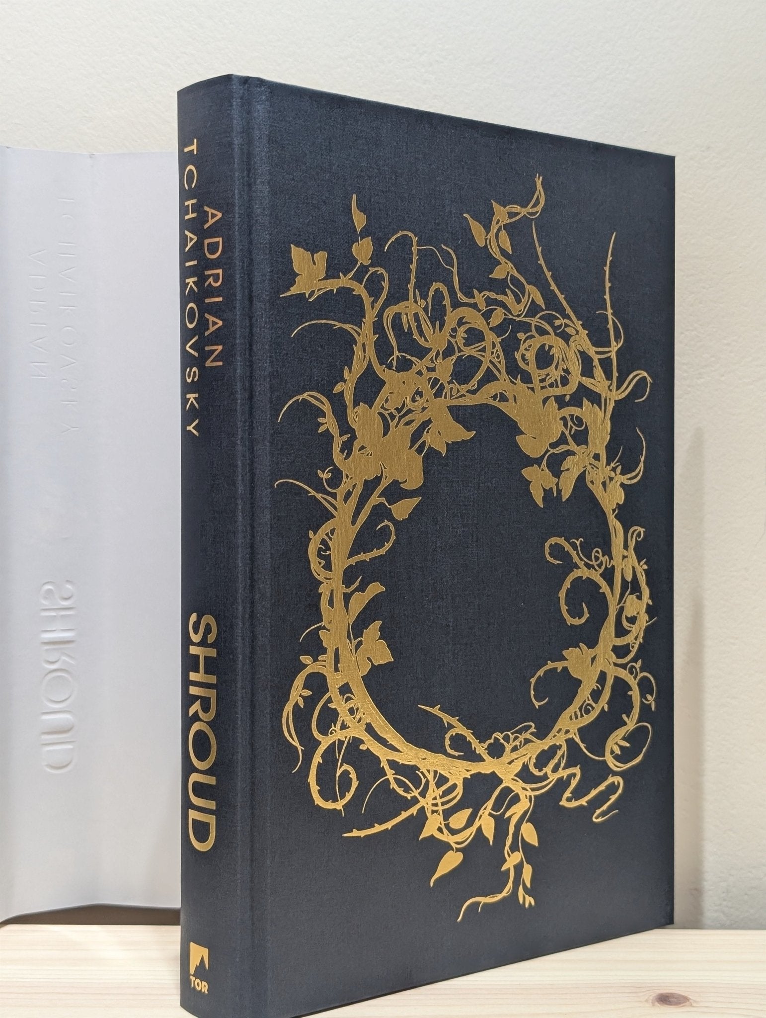 Shroud by Adrian Tchaikovsky (Signed First Edition with sprayed edges) - Fialta Books