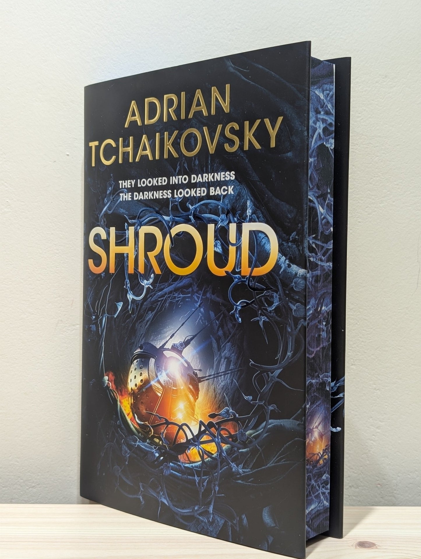 Shroud by Adrian Tchaikovsky (Signed First Edition with sprayed edges) - Fialta Books