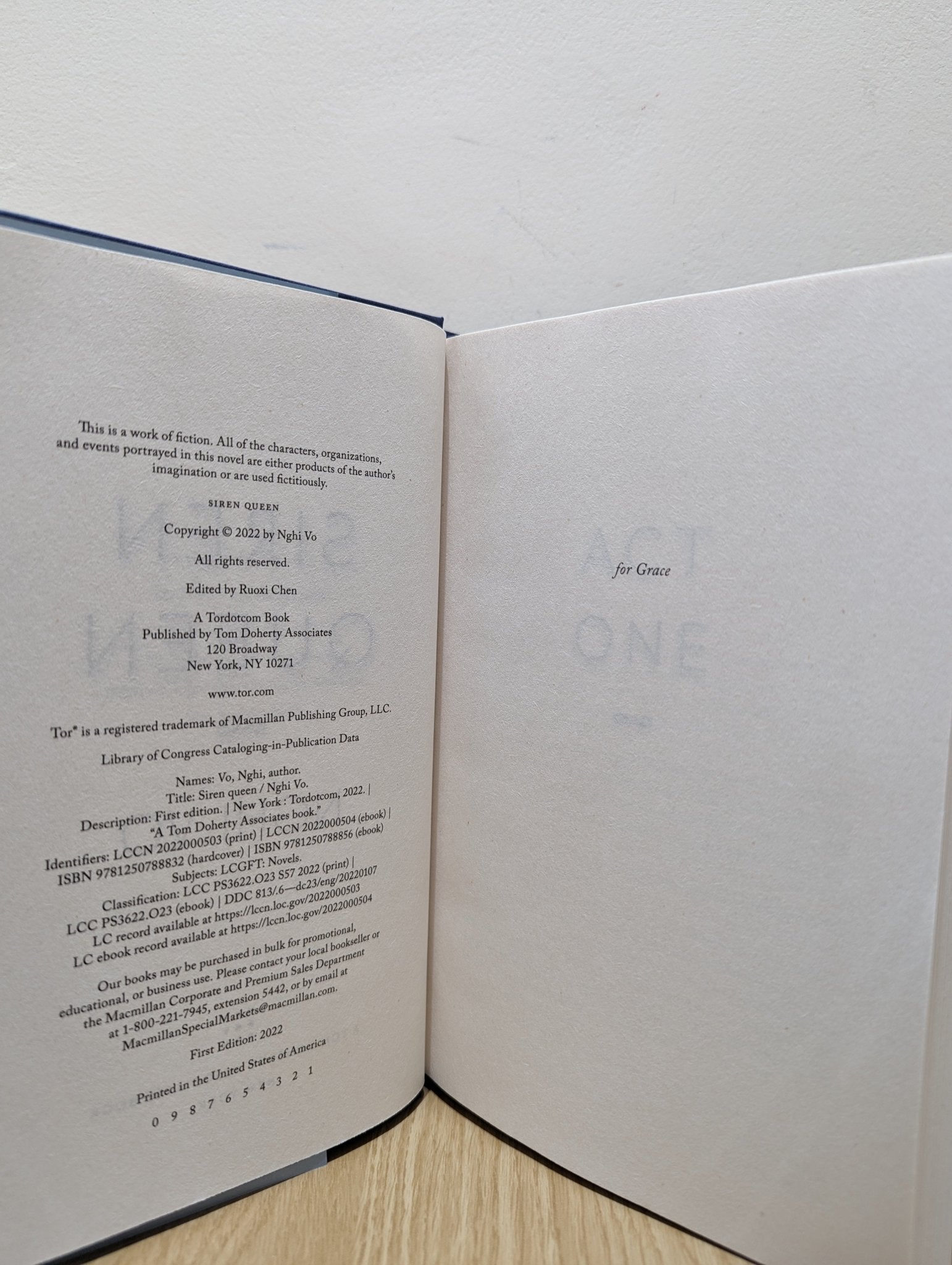 Siren Queen by Nghi Vo (Signed First Edition) - Fialta Books