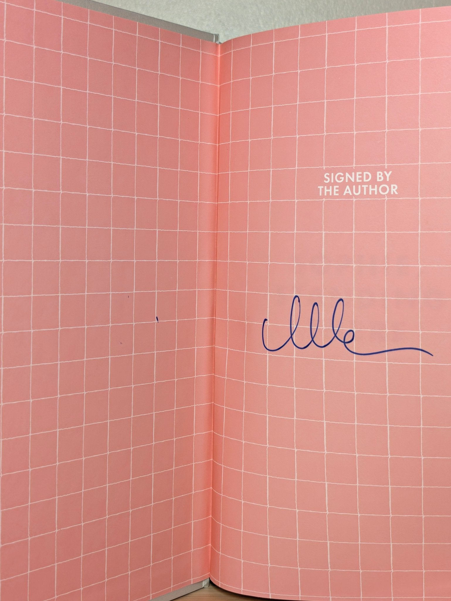 Sophie, Standing There by Meg Mason (Signed First Edition) - Fialta Books