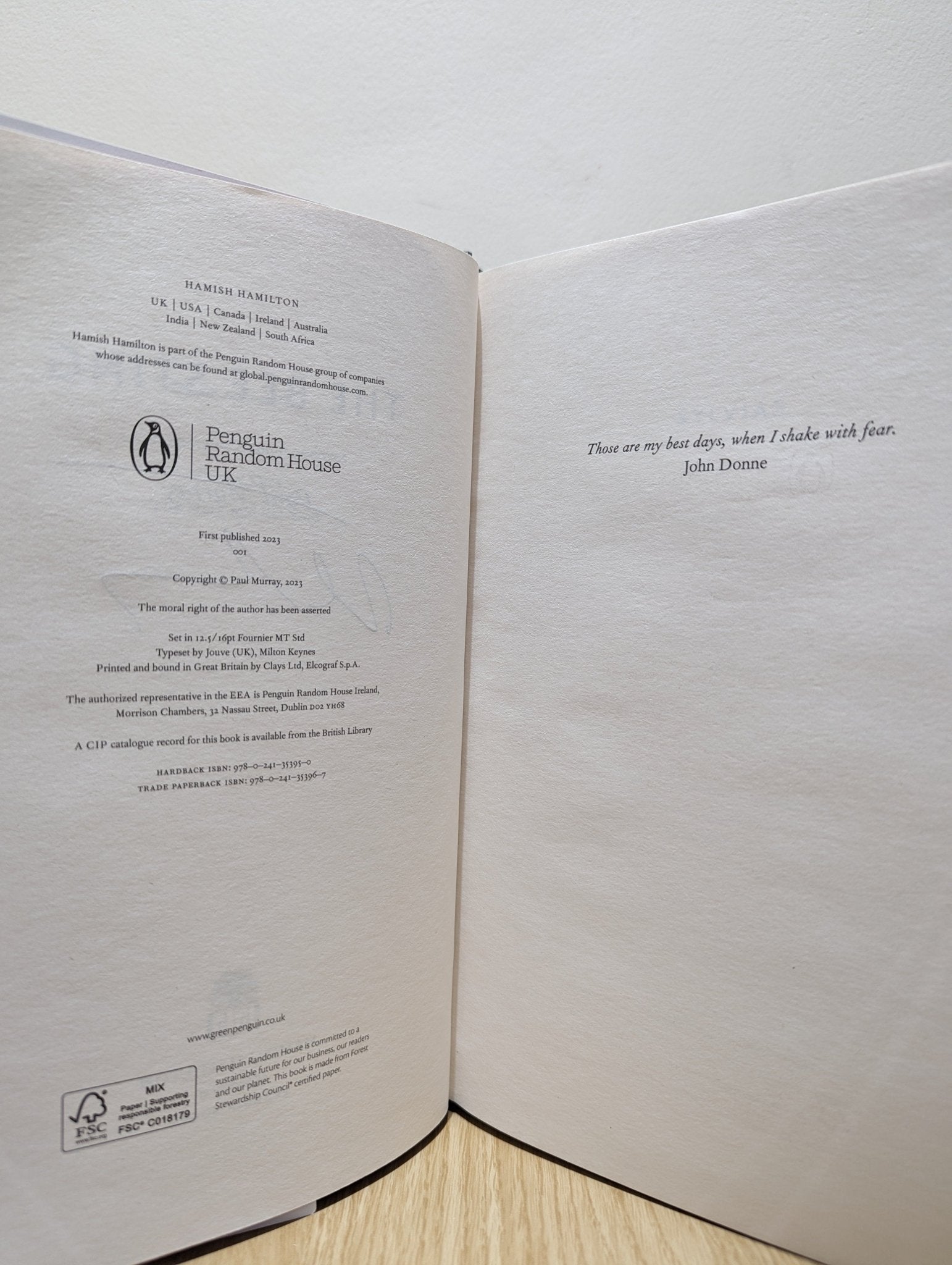 The Bee Sting by Paul Murray (Signed) - Fialta Books