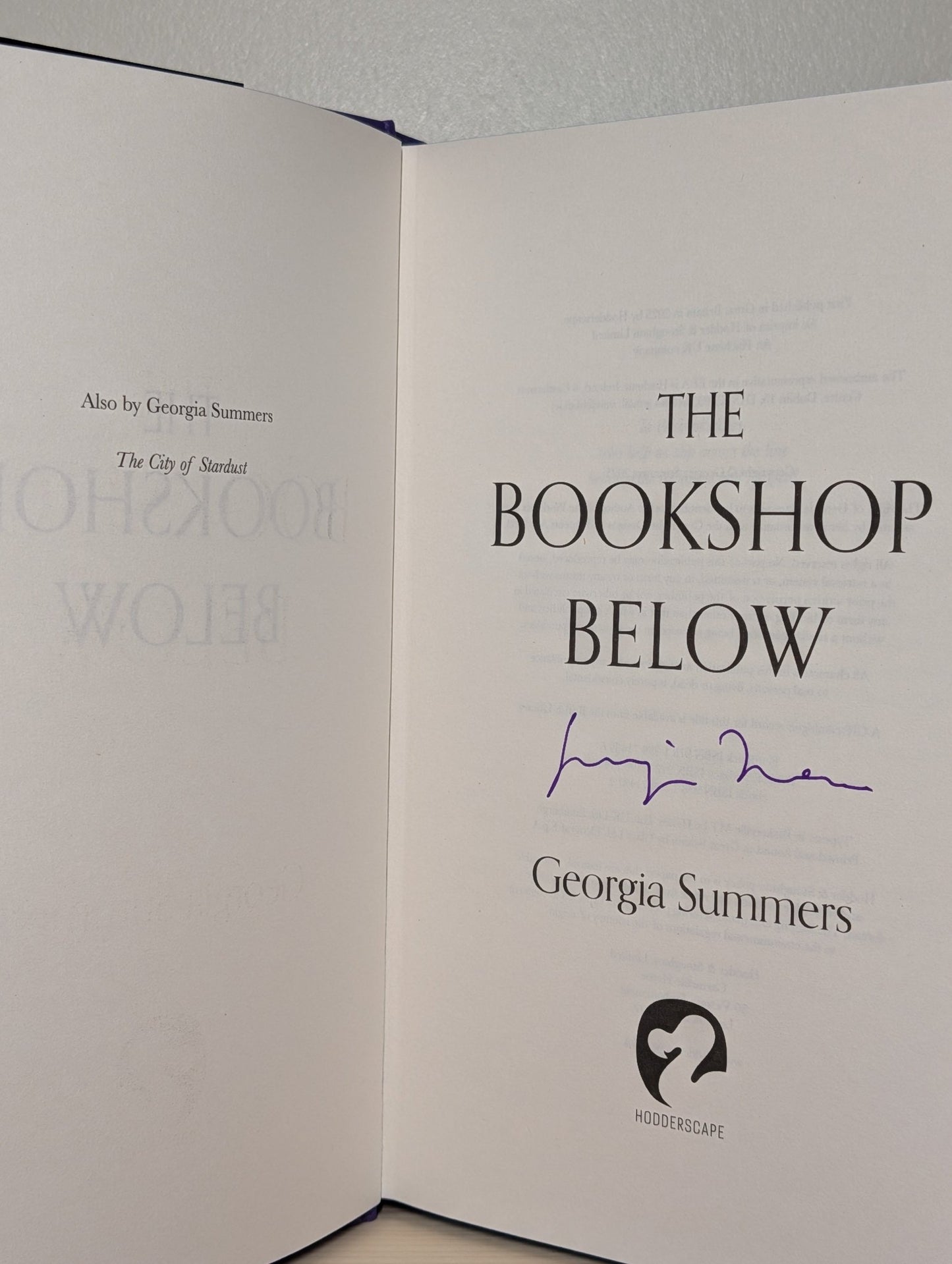 The Bookshop Below by Georgia Summers (Signed First Edition with sprayed edges) - Fialta Books
