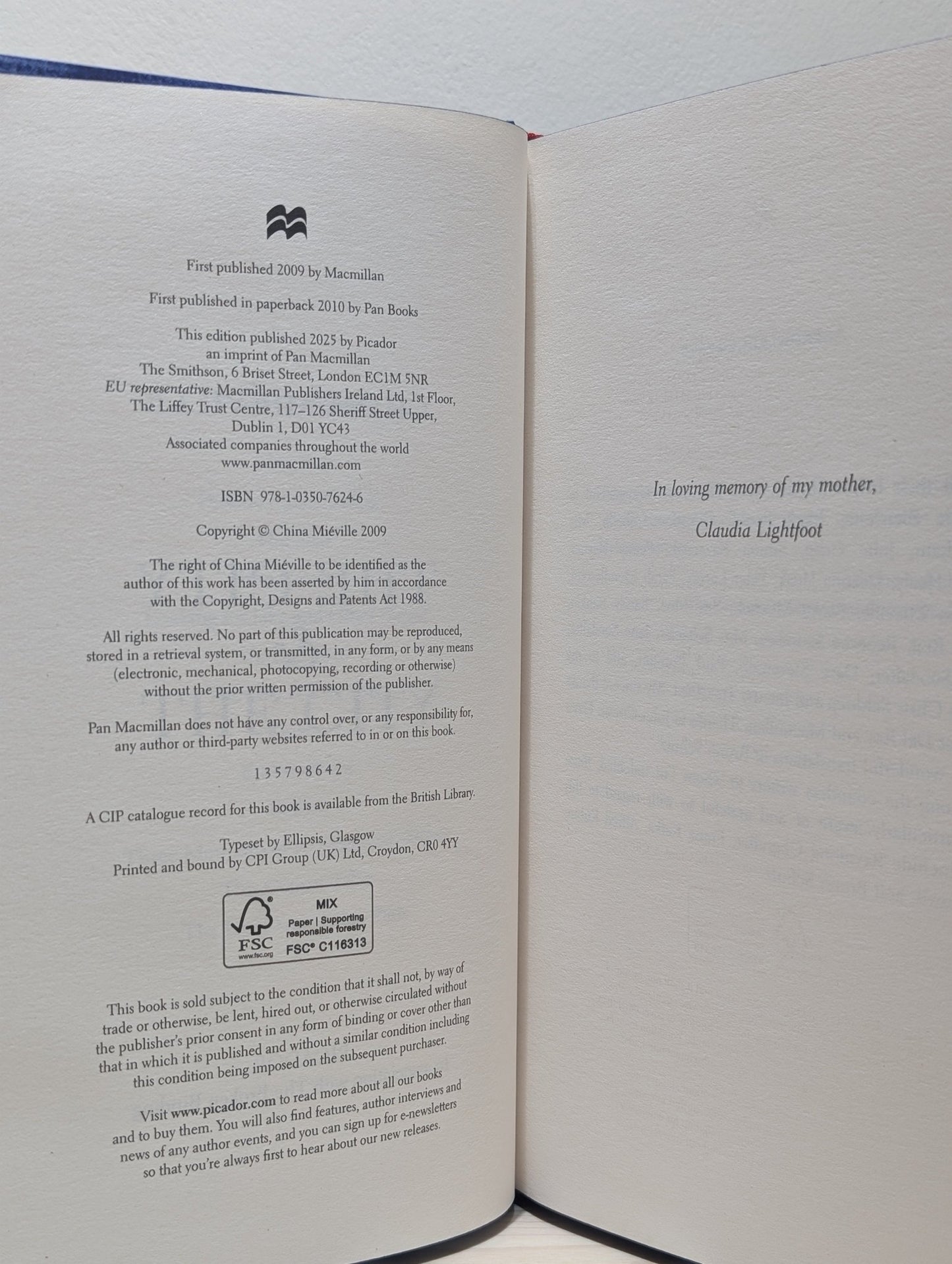 The City & the City by China Mieville (Signed with sprayed edges) - Fialta Books