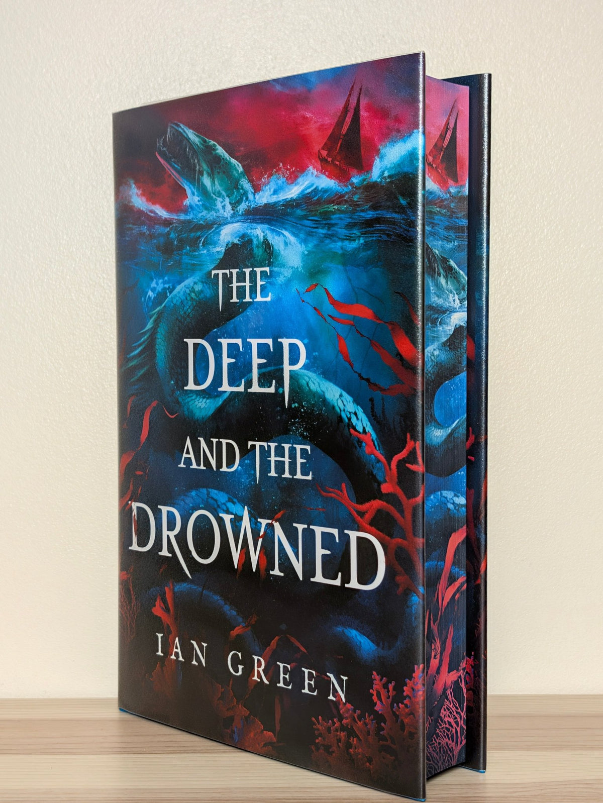 The Deep and the Drowned by Ian Green (Signed First Edition with sprayed edges) - Fialta Books