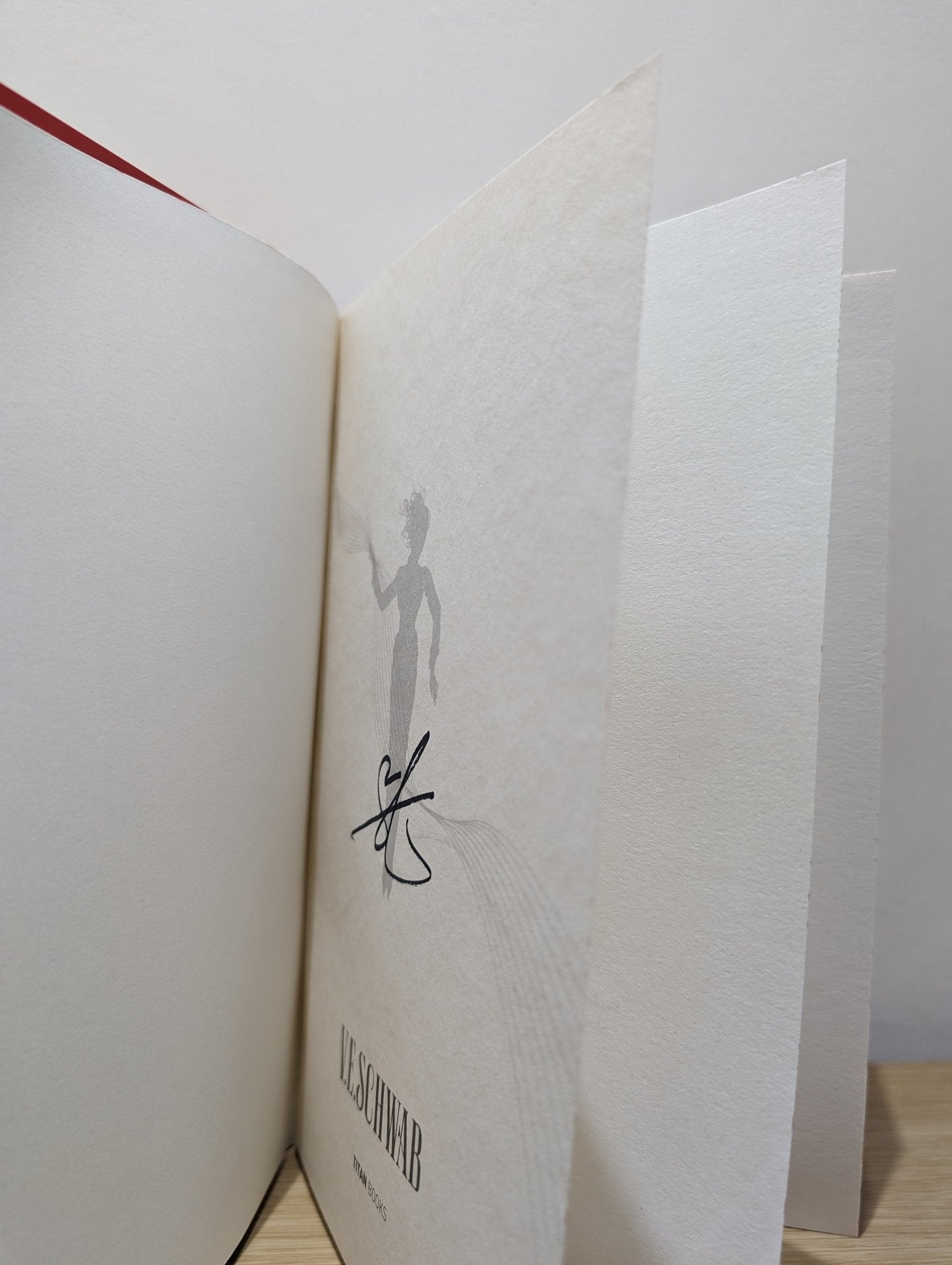 The Fragile Threads of Power by V.E. Schwab (Signed Special Edition with sprayed edges) - Fialta Books