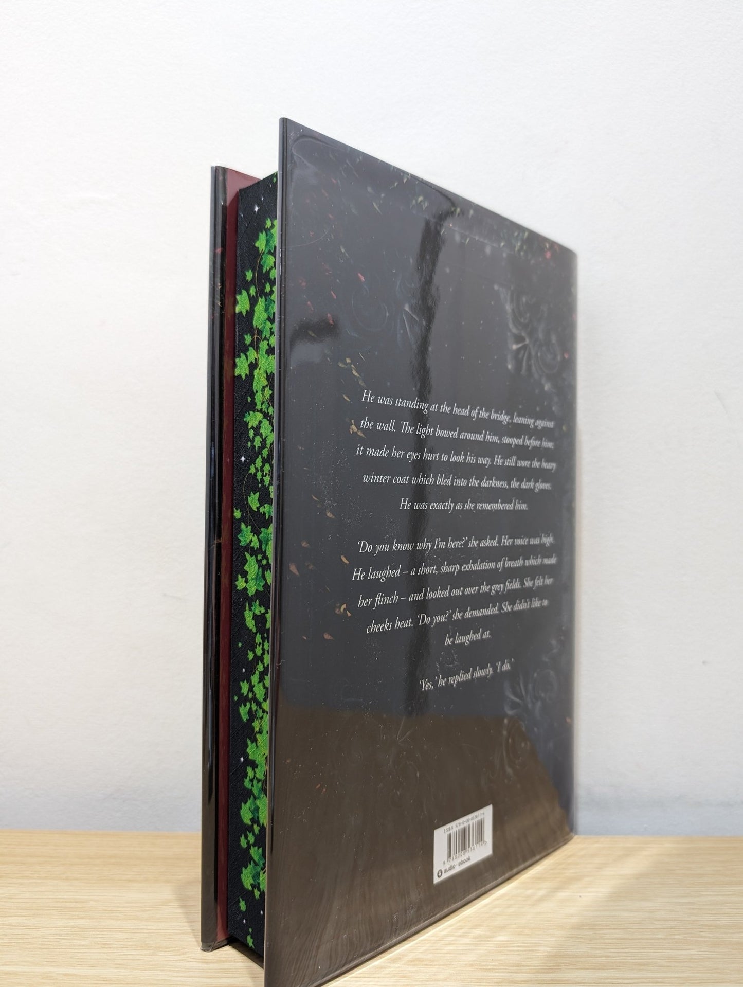 The Gilded Crown by Marianne Gordon (Signed First Edition with sprayed edges) - Fialta Books