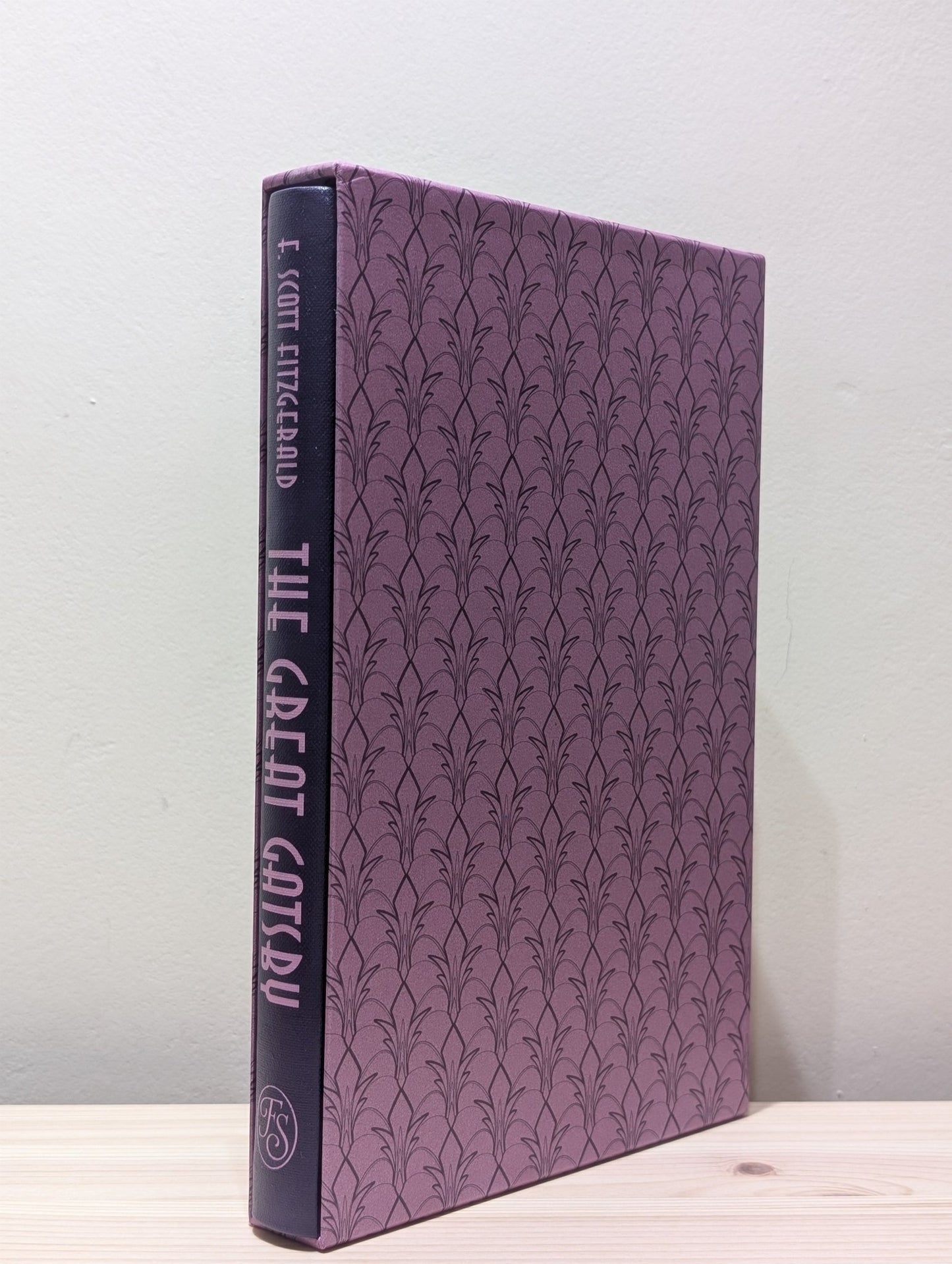 The Great Gatsby by F. Scott Fitzgerald (Folio Slipcase Edition) - Fialta Books