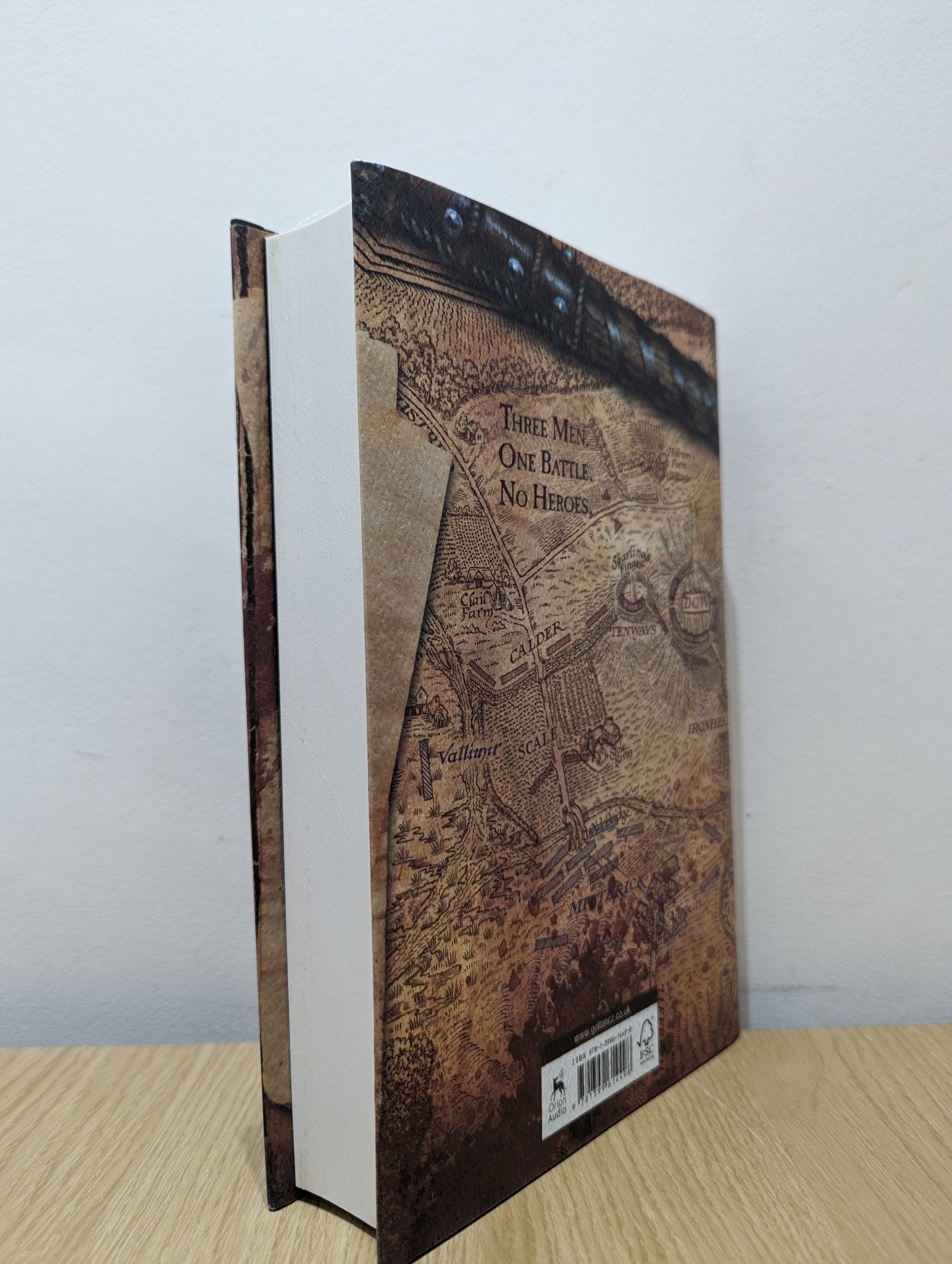 The Heroes by Joe Abercrombie - Fialta Books