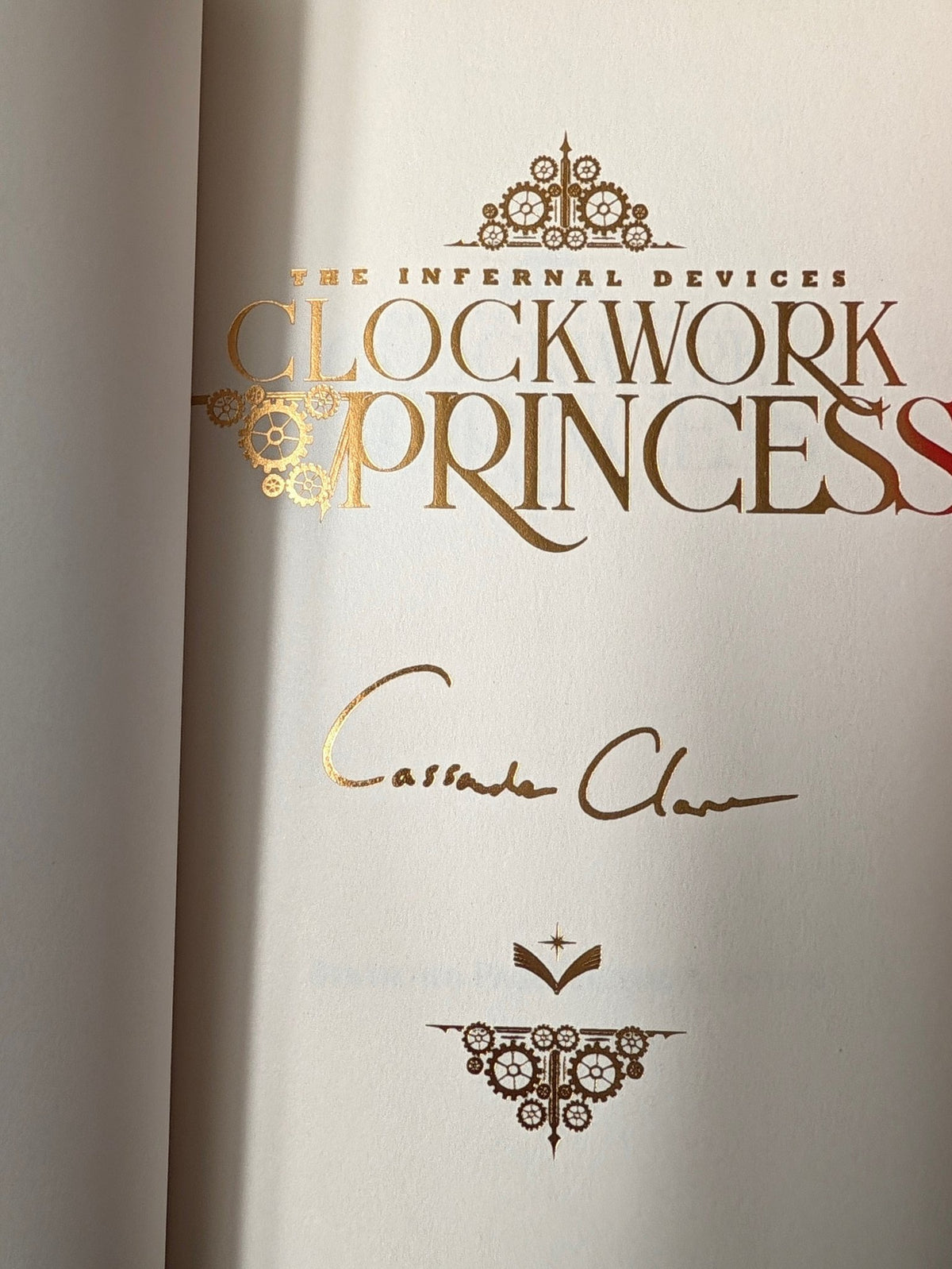 The Infernal Devices 3: Clockwork Princess by Cassandra Clare (Deluxe Edition with sprayed edges) - Fialta Books