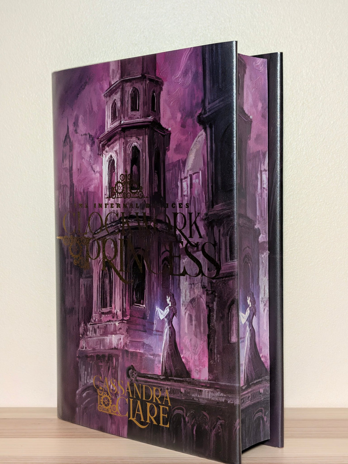 The Infernal Devices 3: Clockwork Princess by Cassandra Clare (Special Edition with sprayed edges) - Fialta Books
