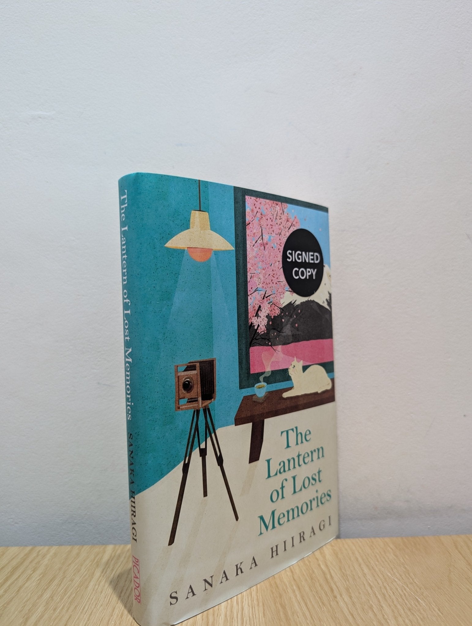 The Lantern of Lost Memories by Sanaka Hiiragi (Signed Stamped