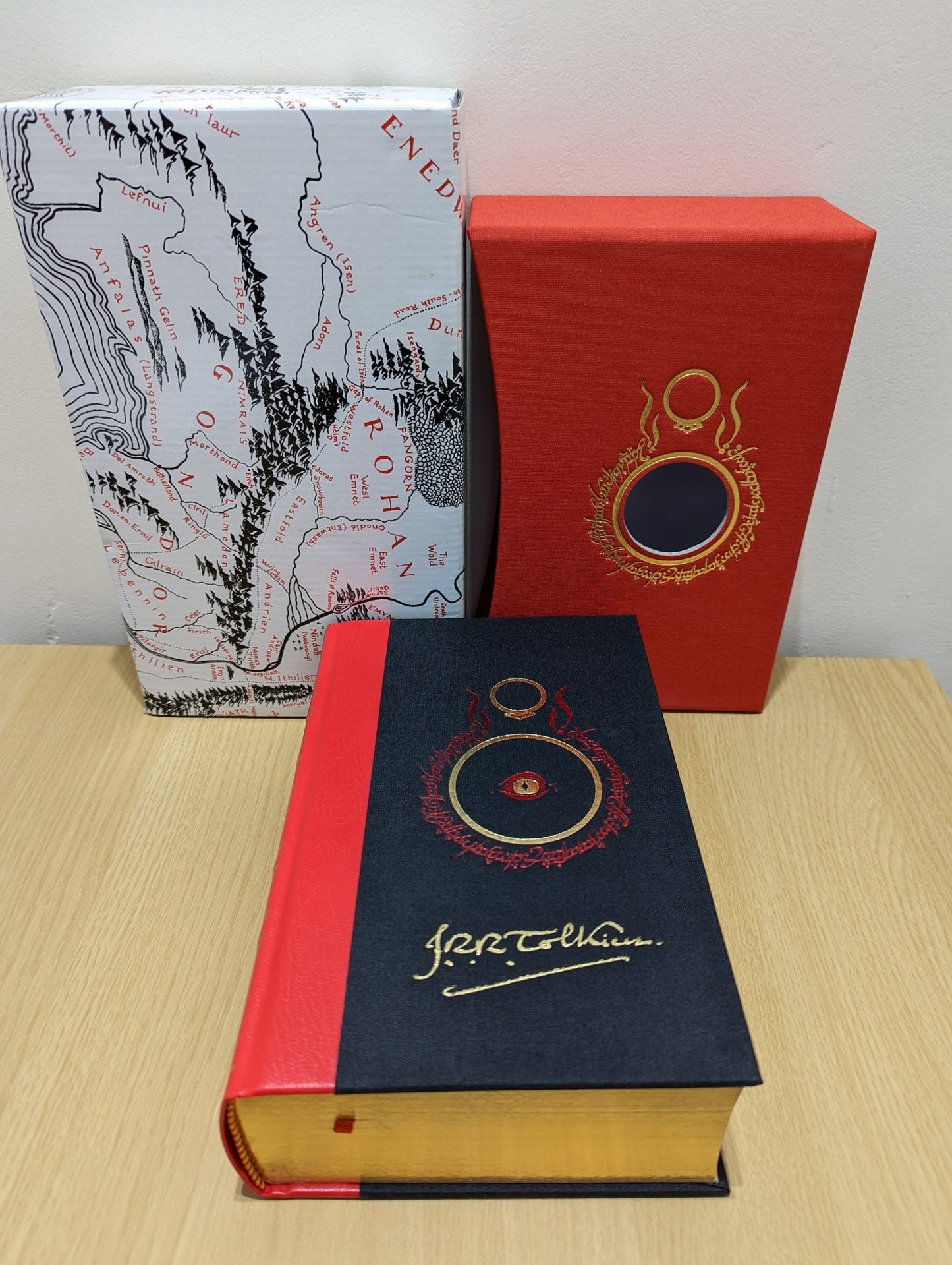 The Lord of the Rings Deluxe Single Volume Illustrated Edition by J. R. R. Tolkien - Fialta Books