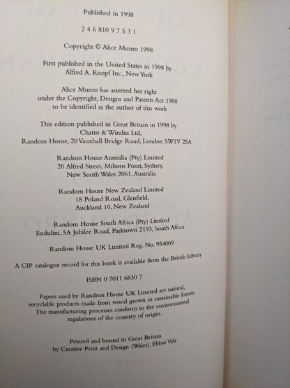 The Love Of A Good Woman: Stories by Alice Munro - Fialta Books