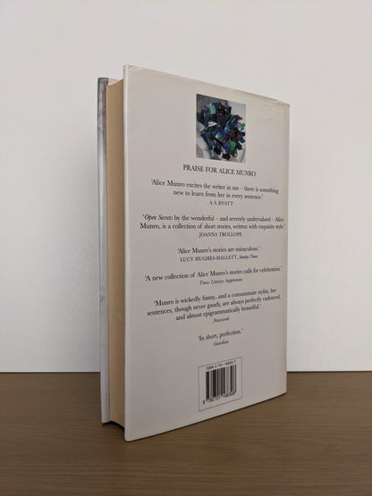 The Love Of A Good Woman: Stories by Alice Munro - Fialta Books